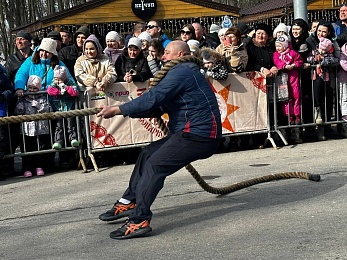 В рязанском Лесопарке отпраздновали Масленицу
