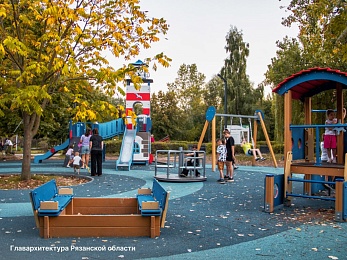 В Парке морской славы в Рязани установили детскую площадку с маяком