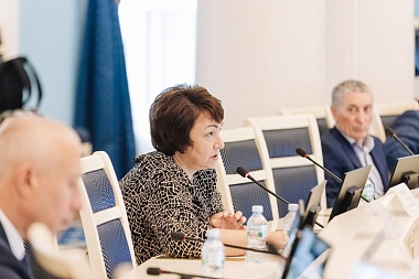 В Рязоблдуме обсудили вопросы строительства, ремонта и оснащения объектов социальной сферы