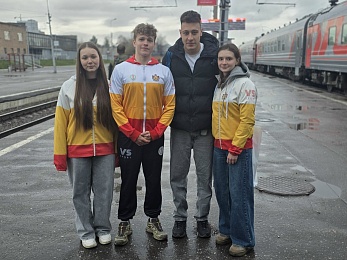 Захара Петрова в Рязани встретили с цветами