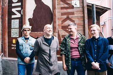 Охлобыстин и Прилепин украсили фасад будущего «Есенин-Центра» в Рязани