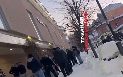 В одном из рязанских ТЦ случился конфликт между охранником и подростком