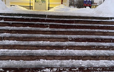 На рязанских железнодорожных вокзалах идёт уборка снега