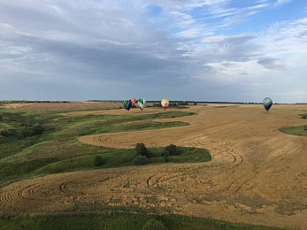 Фоторепортаж: пилоты «Неба России» пролетели на воздушных шарах над Рязанской областью - 62ИНФО Фоторепортаж: пилоты «Неба России» пролетели на воздушных шарах над Рязанской областью