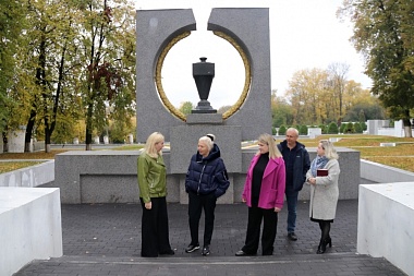 В Рязани осмотрели ход работ на Ленинградском кладбище Скорбященского мемориала - 62ИНФО В Рязани осмотрели ход работ на Ленинградском кладбище Скорбященского мемориала