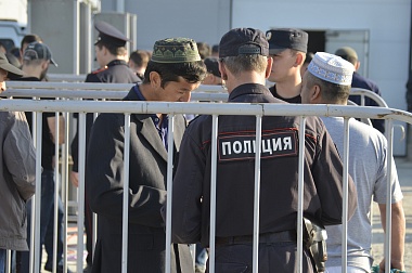 Курбан-байрам собрал в Дягилеве несколько тысяч мусульман - 62ИНФО Курбан-байрам собрал в Дягилеве несколько тысяч мусульман