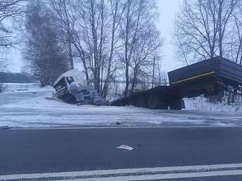 Опубликованы кадры с места смертельной аварии в Рязанском районе