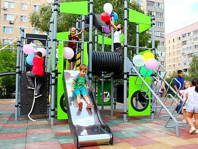 В День города в Рязани открыли детские площадки на улицах Зубковой и Коняева