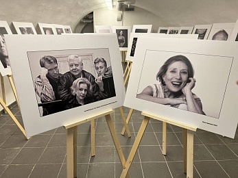 Денис Боков оценил фотовыставку портретиста Виктора Горячева в Касимове