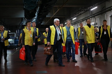 Американскому специалисту по бережливому производству показали работу кожзавода 