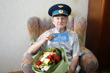 Ветеран авиации из Рязани Александр Ларин отмечает 100-летний юбилей