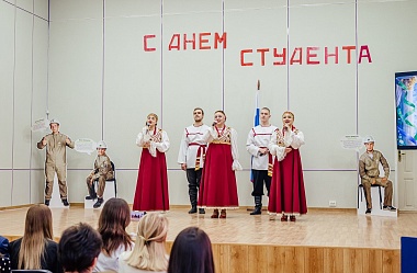 «Зелёный сад - наш дом» поздравил учащихся и преподавателей технологического колледжа с Днём студента