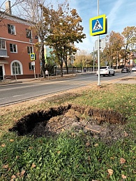 В Рязани провалился грунт у гимназии №5