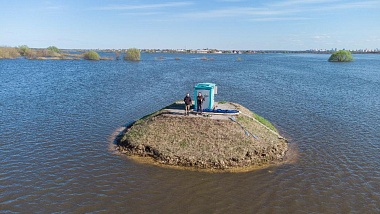 Фотографы сняли пик половодья в рязанской рыбацкой деревне 