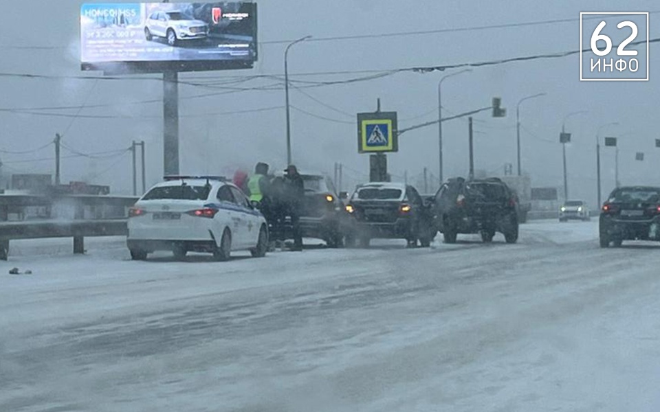 В Рязанском районе столкнулись два автомобиля - 62ИНФО