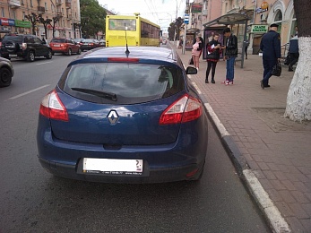 На Первомайском проспекте в Рязани иномарка сбила 23-летнего пешехода 