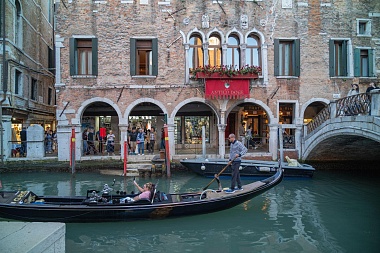 Митрополит Рязанский и Михайловский Марк показал фото паломничества в Венецию