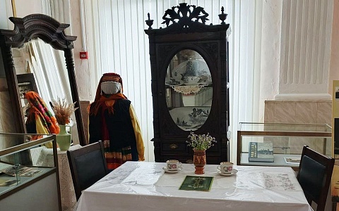 На вокзале в Ряжске открыли этнографическую экспозицию со старинным буфетом