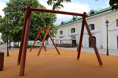 Сорокина осмотрела благоустройство на площади Ленина и ремонт дорог