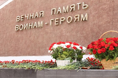 На Скорбященском мемориале состоялось возложение цветов