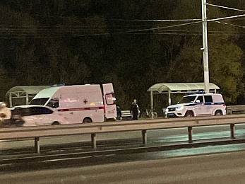 На остановке возле ТРЦ «Премьер» в Рязани умер человек 