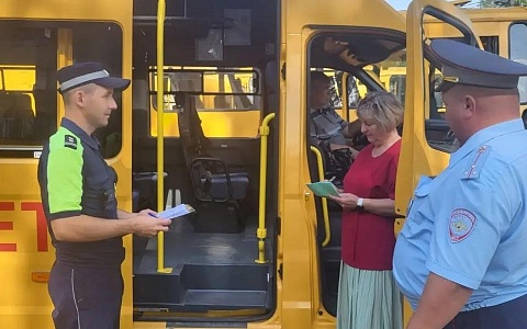 В Сасовском районе автоинспекторы проверяют школьные автобусы  