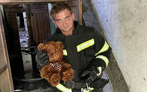 «Когда все отвернулись, только семья верила в меня»: история рязанского блогера-пожарного 