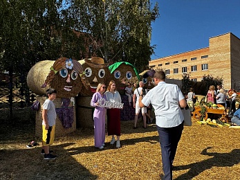 В Рязани провели праздник урожая «Спожинки»