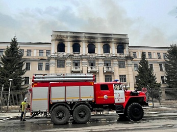 Пожар в здании училища связи в Рязани. Фоторепортаж