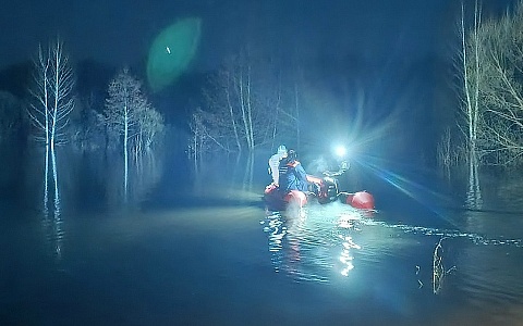 Под Рязанью водолазы тщетно искали уплывшего на лодке пенсионера в реке Гусь