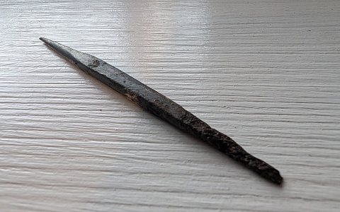 На раскопках в Мещере нашли предмет, пролежавший в земле более тысячи лет На раскопках в Мещере нашли предмет, пролежавший в земле более тысячи лет