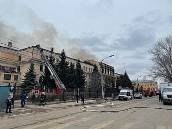 Пожар в здании училища связи в Рязани. Фоторепортаж