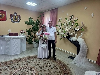 Осенняя любовь: Рязанский ЗАГС показал фото свадеб сентября