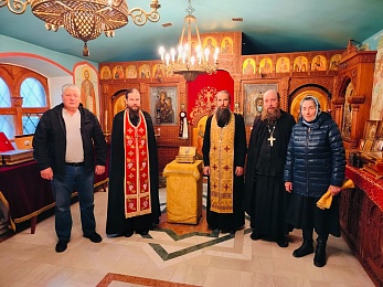 В Крестовоздвиженский храм Рязани привезли частицу мощей Николая Угодника