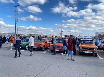 В Рязани прошла выставка ретро-машин - 62ИНФО В Рязани прошла выставка ретро-машин