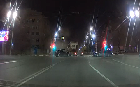 Соцсети: 4 пассажира легковушки пострадали в ДТП с грузовиком в Рязани