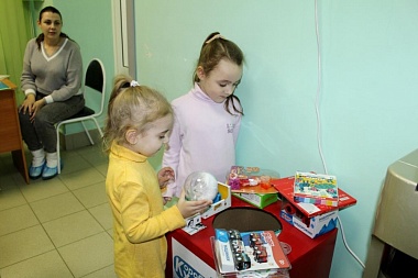 Депутаты передадут собранные подарки в больницы Рязани и Херсонской области  