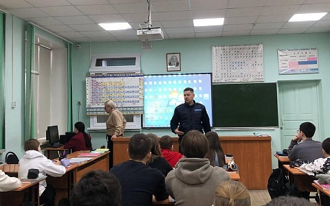 В Ряжской школе сотрудники Госавтоинспекции провели беседу 