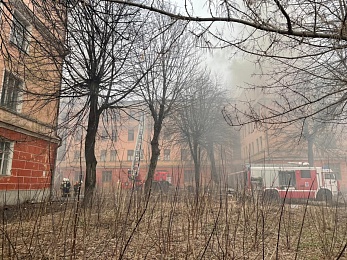 Пожар в здании училища связи в Рязани. Фоторепортаж