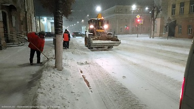 В Рязани 21 ноября с утра убрали 156 кубических метров снега