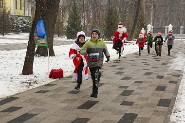В Рязани забег Дедов Морозов собрал больше ста человек