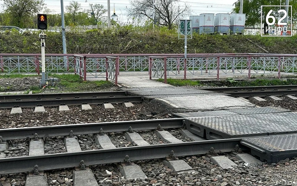У платформы "Лагерный" 36-летнего рязанца в наушниках насмерть сбила электричка - 62ИНФО