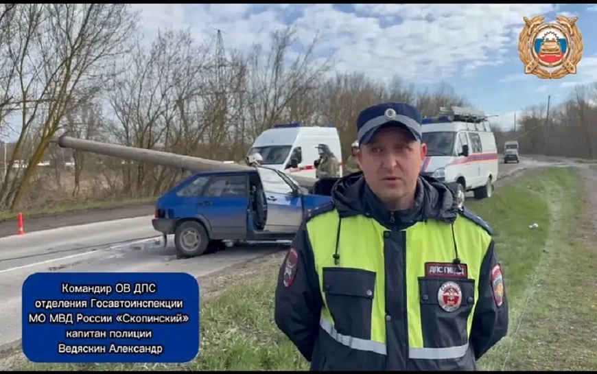 В Скопинском районе водитель "ВАЗ" врезался в столб и погиб