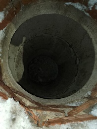 В Рязани маленькая девочка провалилась в открытый люк