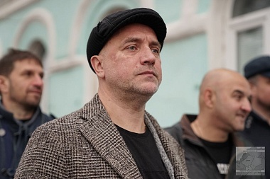 Прилепин прогулялся по Скопину и рассказал о новой книге - 62ИНФО Прилепин прогулялся по Скопину и рассказал о новой книге