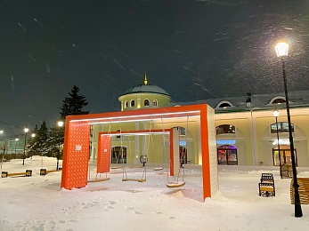 В Рязани зажгли огни на главной елке на площади Ленина