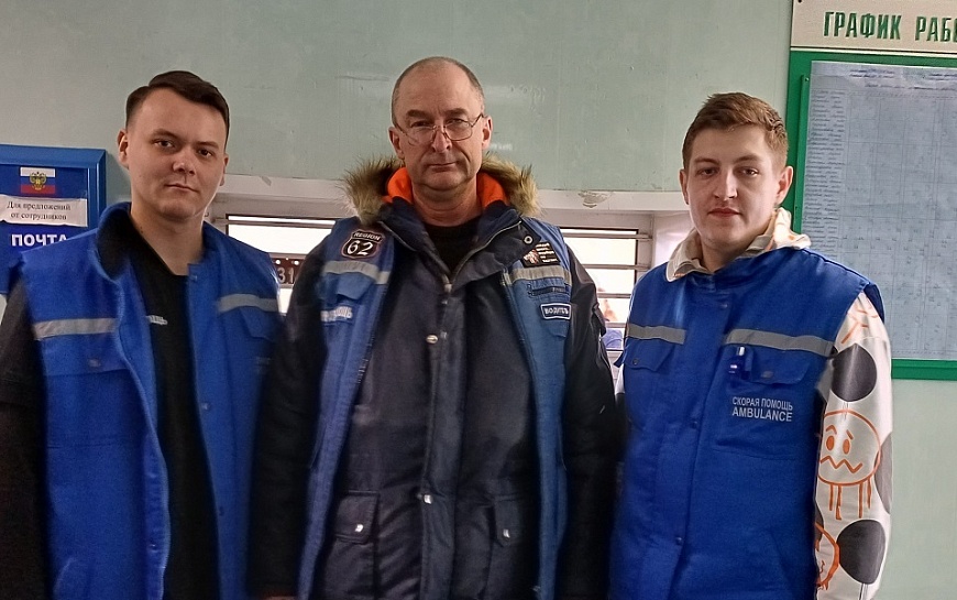 В Рязани бригада "скорой" по пояс в ледяной воде брела к упавшему пенсионеру