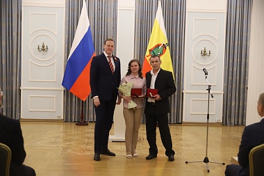 Павел Малков наградил жителей региона накануне Дня Победы