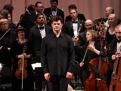 Ульяновский оркестр выступил на «Кремлёвских вечерах» с новым дирижёром 