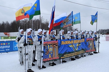 Курсанты РВВДКУ отправились в лыжный поход на 710 км в честь участников СВО